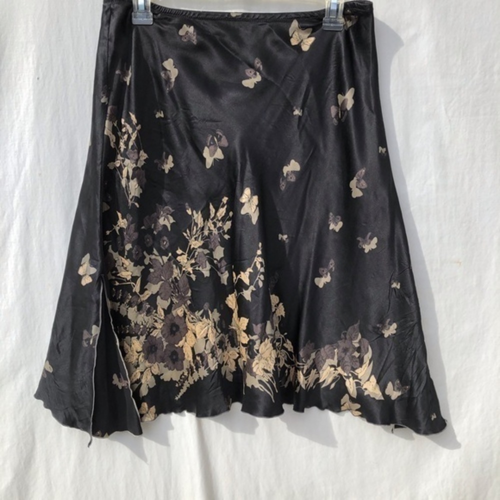 Silk A shape black with butterfly print skirt - Picture 1 of 12